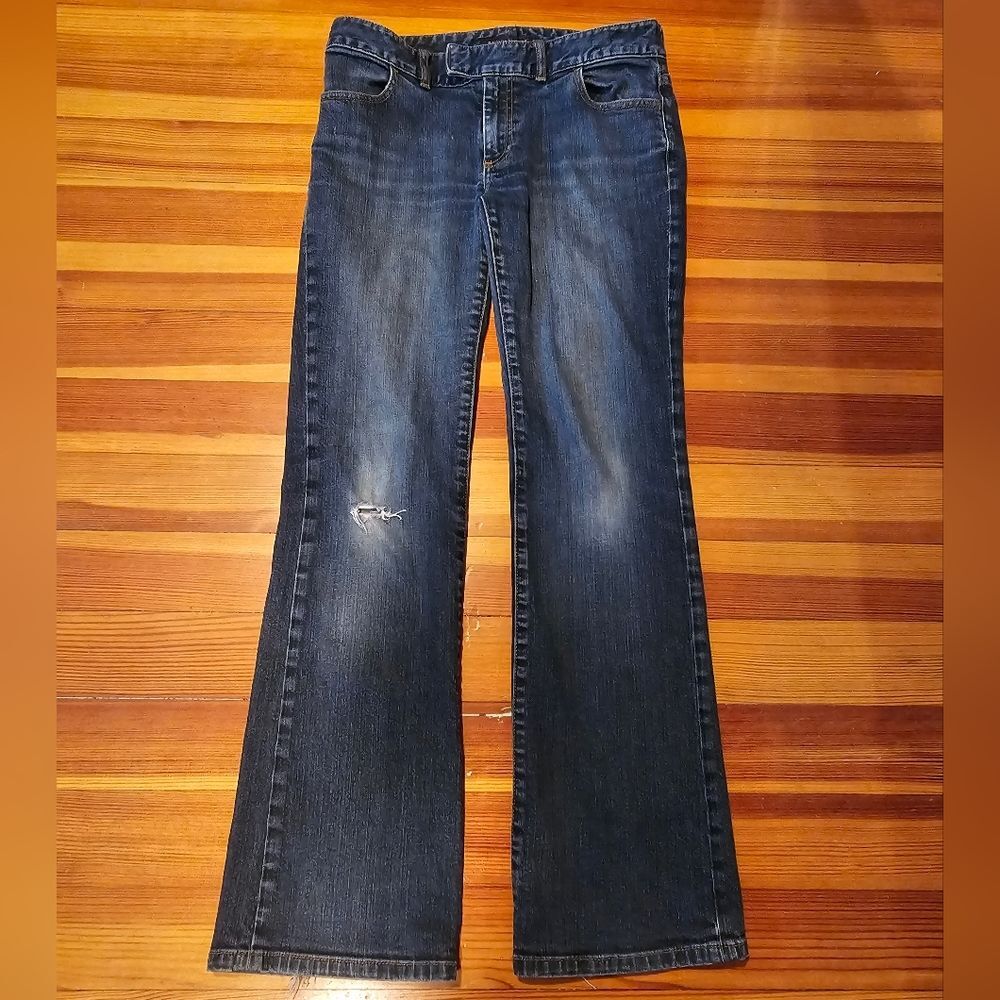 Ladies Banana Republic Distressed Straight Leg Jeans. Size 8R